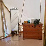 Campo de lujo The Tent